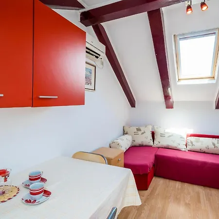 Holiday home Beautiful In With Kitchen Slano