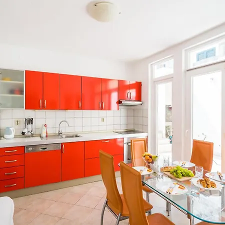 Beautiful In With Kitchen *