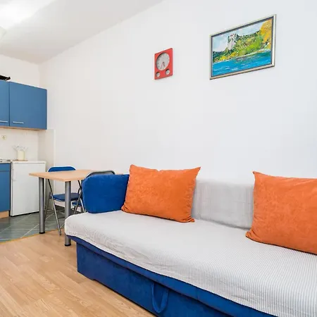 Beautiful In With Kitchen Holiday home *