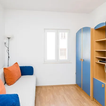 Holiday home Beautiful In With Wifi Slano