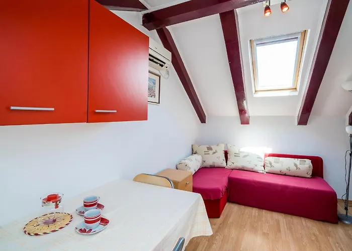 度假居 Beautiful In With Wifi 斯拉诺